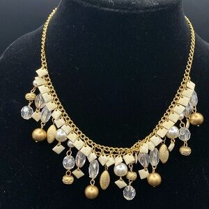 NWT Gold-tone beaded, faux pearl necklace .